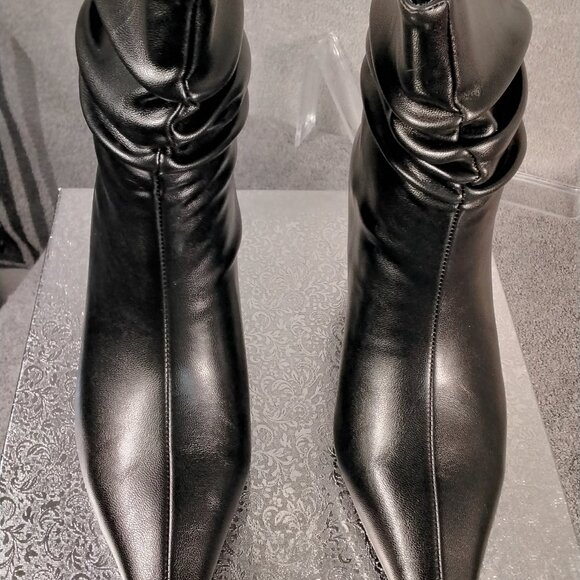 Women's Kitten Heel Size 6 Black Slouch Ankle Boots Closed Square Toe Pleated - Picture 1 of 12